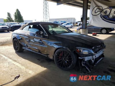 Czwarte zdjęcie samochodu z boku: 2019 MERCEDES-BENZ C 63 AMG-S VIN:WDDWK8HB9KF847338 - miniatura