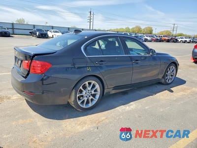 Trzecie zdjęcie samochodu z tyłu: 2015 BMW 320 I VIN:WBA3B1G51FNT04476 - miniatura