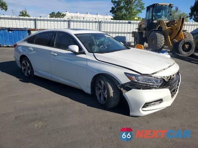 Czwarte zdjęcie samochodu z boku: 2018 HONDA ACCORD EX VIN:1HGCV1F44JA141505 - miniatura