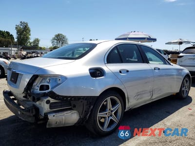 Trzecie zdjęcie samochodu z tyłu: 2020 MERCEDES-BENZ E 350 VIN:WDDZF8DB5LA742642 - miniatura