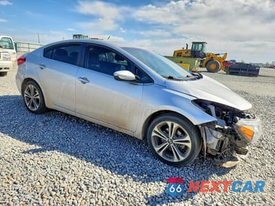 Czwarte zdjęcie samochodu z boku: 2016 KIA FORTE EX VIN:KNAFZ4A85G5614189 - miniatura