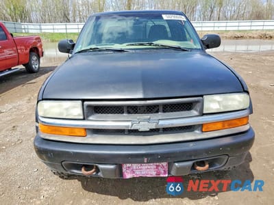 Piąte zdjęcie samochodu w środku: 2003 CHEVROLET S TRUCK S10 VIN:1GCCT19X538185761 - miniatura
