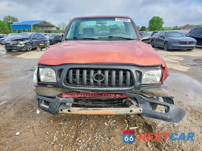 Piąte zdjęcie samochodu w środku: 2004 TOYOTA TACOMA BASE VIN:5TENL42N54Z305559 - miniatura