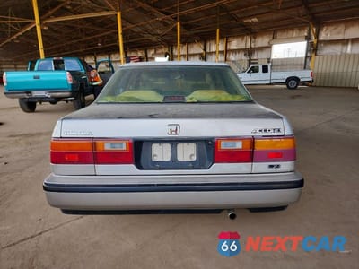 Zdjęcie 6 z 12 samochodu: 1989 HONDA ACCORD LXI VIN:1HGCA5642KA002252 - miniatura