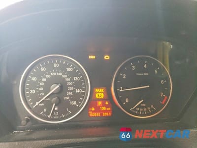 Zdjęcie 9 z 13 samochodu: 2013 BMW X5 XDRIVE35I VIN:5UXZV4C5XD0B05823 - miniatura