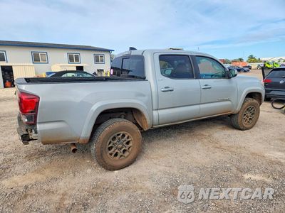 Trzecie zdjęcie samochodu z tyłu: 2021 TOYOTA TACOMA SR5 V6 VIN:3TYAZ5CNXMT002652 - miniatura