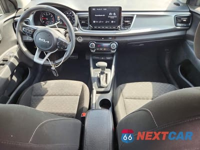 Zdjęcie 8 z 12 samochodu: 2023 KIA RIO S VIN:3KPA24AD8PE540432 - miniatura