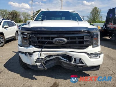 Piąte zdjęcie samochodu w środku: 2023 FORD F150 SUPERCREW VIN:1FTFW1E81PFC47189 - miniatura