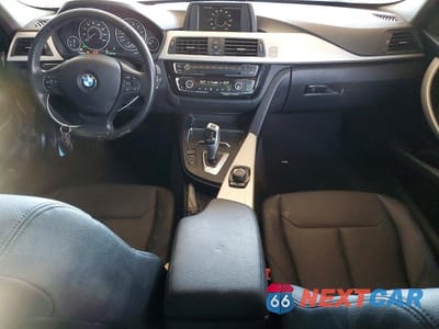 Zdjęcie 8 z 13 samochodu: 2018 BMW 320 I VIN:WBA8E1G58JNU91981 - miniatura