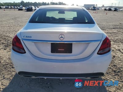 Zdjęcie 6 z 12 samochodu: 2016 MERCEDES-BENZ C 300 VIN:55SWF4JB7GU151332 - miniatura