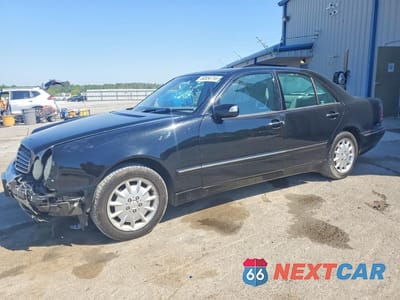 2000 MERCEDES-BENZ E 320 WDBJF65JXYB026868 - główne zdjęcie licytacji z USA - miniatura