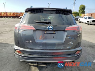 Zdjęcie 6 z 13 samochodu: 2018 TOYOTA RAV4 HV SE VIN:JTMJJREV1JD240372 - miniatura