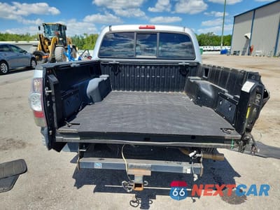 Zdjęcie 6 z 13 samochodu: 2011 TOYOTA TACOMA DOUBLE CAB VIN:5TFJX4CN4BX009566 - miniatura