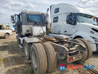 Trzecie zdjęcie samochodu z tyłu: 2001 MACK 600 CH600 VIN:1M1AA13YX1W141536 - miniatura