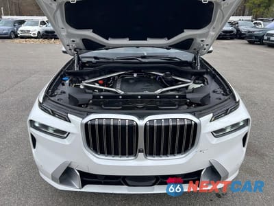 Zdjęcie 8 z 11 samochodu: 2023 BMW X7 XDRIVE40I VIN:5UX23EM06P9R65571 - miniatura