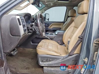 Zdjęcie 7 z 12 samochodu: 2018 GMC SIERRA K2500 DENALI VIN:1GT12UEY1JF211291 - miniatura