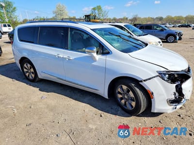 Czwarte zdjęcie samochodu z boku: 2018 CHRYSLER PACIFICA HYBRID LIMITED VIN:2C4RC1N74JR212806 - miniatura