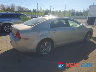 Trzecie zdjęcie samochodu z tyłu: 2010 CHEVROLET MALIBU 1LT VIN:1G1ZC5EB4AF218102 - miniatura