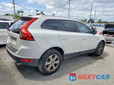 Trzecie zdjęcie samochodu z tyłu: 2013 VOLVO XC60 3.2 VIN:YV4952DLXD2418453 - miniatura