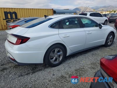 Trzecie zdjęcie samochodu z tyłu: 2021 HYUNDAI SONATA SE VIN:5NPEG4JA0MH085138 - miniatura
