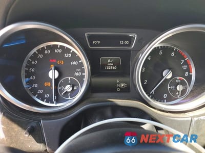 Zdjęcie 9 z 13 samochodu: 2015 MERCEDES-BENZ GL 550 4MATIC VIN:4JGDF7DE7FA587603 - miniatura