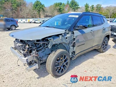 2023 JEEP COMPASS LATITUDE 3C4NJDBN6PT548259 - główne zdjęcie licytacji z USA - miniatura