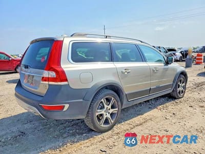 Trzecie zdjęcie samochodu z tyłu: 2014 VOLVO XC70 T6 VIN:YV4902BZ0E1184885 - miniatura