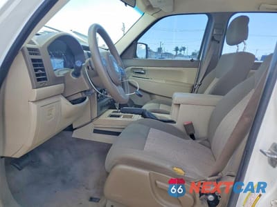 Zdjęcie 7 z 13 samochodu: 2012 JEEP LIBERTY VIN:1C4PJLAK6CW103941 - miniatura
