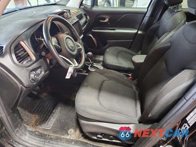 Zdjęcie 7 z 11 samochodu: 2023 JEEP RENEGADE LATITUDE VIN:ZACNJDB13PPP14786 - miniatura