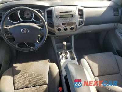 Zdjęcie 8 z 11 samochodu: 2005 TOYOTA TACOMA ACCESS CAB VIN:5TEUU42N05Z050054 - miniatura