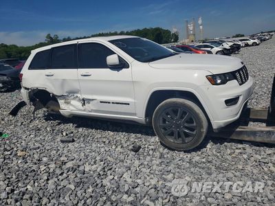 Czwarte zdjęcie samochodu z boku: 2018 JEEP GRAND CHEROKEE LAREDO VIN:1C4RJEAG3JC511733 - miniatura