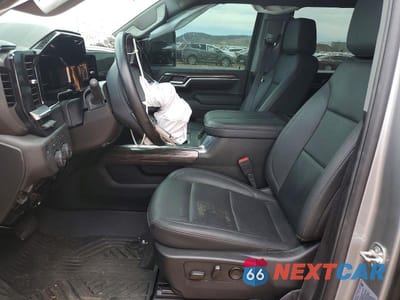 Zdjęcie 7 z 13 samochodu: 2025 CHEVROLET SILVERADO K3500 LTZ VIN:2GC4KUEY0S1103489 - miniatura