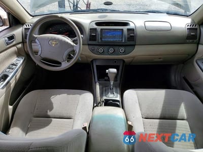 Zdjęcie 8 z 11 samochodu: 2005 TOYOTA CAMRY LE VIN:4T1BE32K45U552042 - miniatura