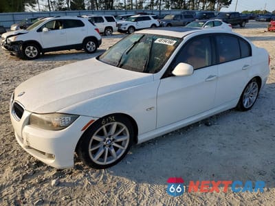 2011 BMW 328 I SULEV WBAPH5C56BA443890 - główne zdjęcie licytacji z USA - miniatura