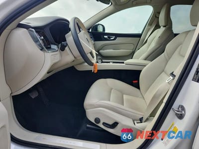 Zdjęcie 7 z 14 samochodu: 2025 VOLVO XC60 CORE VIN:YV4M12RJXS1113843 - miniatura