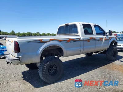 Trzecie zdjęcie samochodu z tyłu: 2000 FORD F350 SRW SUPER DUTY VIN:3FTSW31F7YMA46025 - miniatura