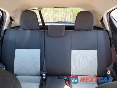 Zdjęcie 10 z 13 samochodu: 2015 TOYOTA PRIUS C THREE VIN:JTDKDTB37F1088988 - miniatura