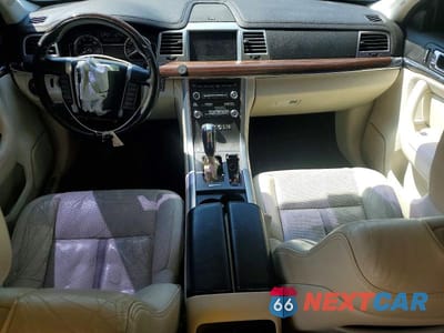 Zdjęcie 8 z 12 samochodu: 2009 LINCOLN MKS VIN:1LNHM94R89G615321 - miniatura