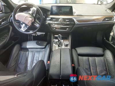 Zdjęcie 8 z 12 samochodu: 2019 BMW 540 I VIN:WBAJE5C54KWW32393 - miniatura