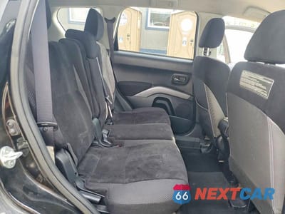 Zdjęcie 11 z 13 samochodu: 2012 MITSUBISHI OUTLANDER ES VIN:JA4AS2AW0CU000763 - miniatura