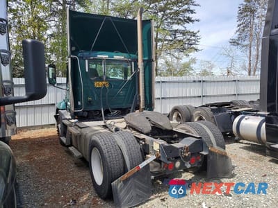 Trzecie zdjęcie samochodu z tyłu: 2017 MACK CXU613 SEMI TRUCK VIN:1M1AW01X3HM009424 - miniatura