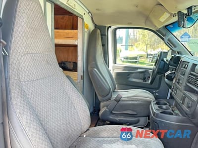 Zdjęcie 6 z 11 samochodu: 2017 CHEV EXPRESS G3500 VIN:1GB0GRFF4H1333789 - miniatura