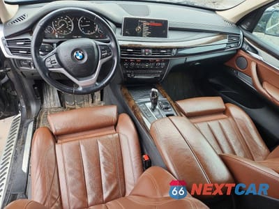 Zdjęcie 8 z 13 samochodu: 2015 BMW X5 VIN:5UXKR6C54F0J78218 - miniatura