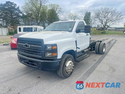 Drugie zdjęcie samochodu z przodu: 2020 CHEVROLET SILVERADO MEDIUM DUTY VIN:1HTKHPVH6LH629540 - miniatura