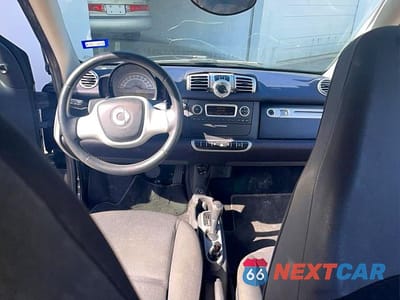 Zdjęcie 9 z 10 samochodu: 2011 SMART FORTWO PURE VIN:WMEEJ3BA7BK427517 - miniatura