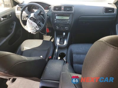 Zdjęcie 8 z 13 samochodu: 2011 VOLKSWAGEN JETTA SE VIN:3VWDZ7AJ6BM049479 - miniatura