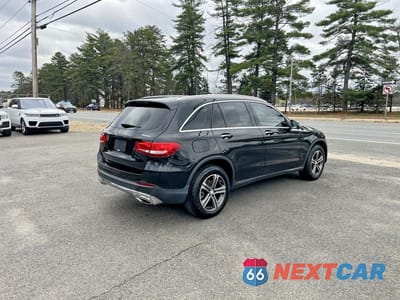 Czwarte zdjęcie samochodu z boku: 2016 MERCEDES-BENZ GLC 300 4MATIC VIN:WDC0G4KB5GF088398 - miniatura