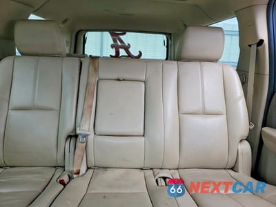 Zdjęcie 10 z 13 samochodu: 2013 CHEVROLET SUBURBAN C1500 LT VIN:1GNSCJE01DR355573 - miniatura
