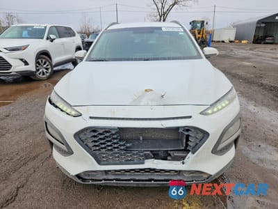 Piąte zdjęcie samochodu w środku: 2019 HYUNDAI KONA SE VIN:KM8K12AA3KU311325 - miniatura