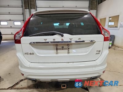 Zdjęcie 6 z 13 samochodu: 2016 VOLVO XC60 T5 PREMIER VIN:YV4612RKXG2803255 - miniatura